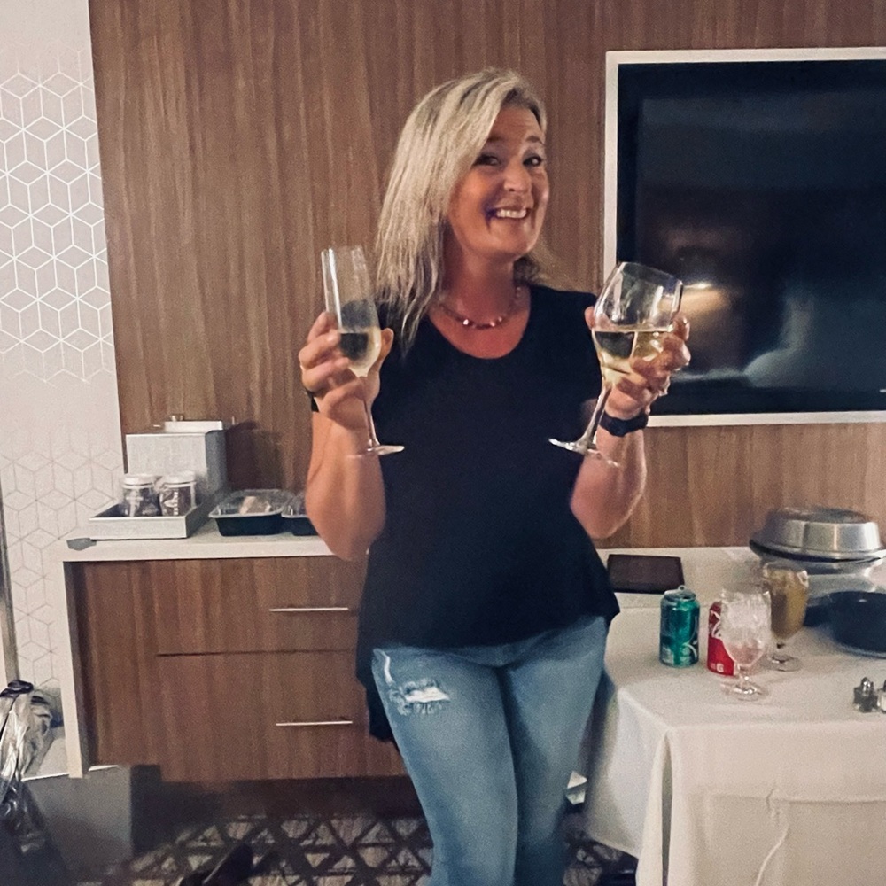 Meet your Posher, Victoria